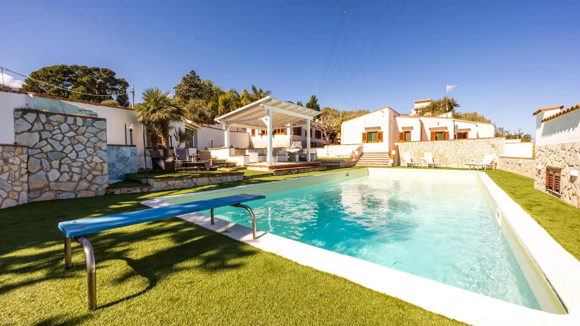 Villa Casty With Private Pool Trabia